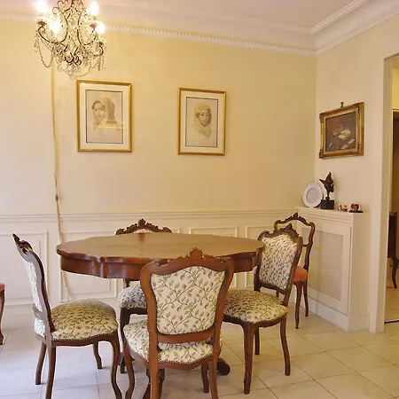 Opera Charming 2 Bedrooms With Terrace