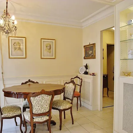 Opera Charming 2 Bedrooms With Terrace